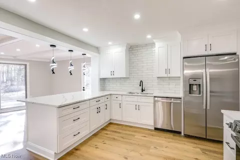 Kitchen - 509 Walnut Dr, Euclid, OH 44132 photo 5 of 5
