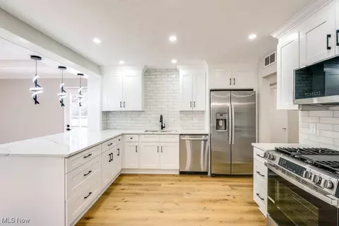 Kitchen - 509 Walnut Dr, Euclid, OH 44132 photo 1 of 5