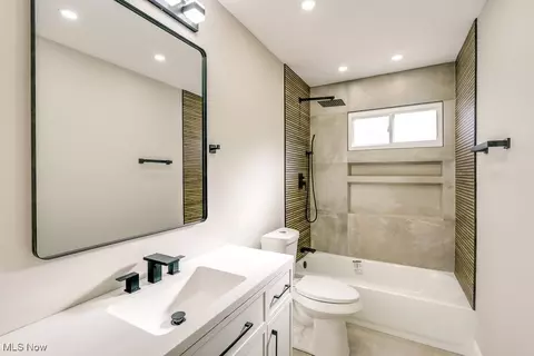 Bath - 509 Walnut Dr, Euclid, OH 44132 photo 1 of 3