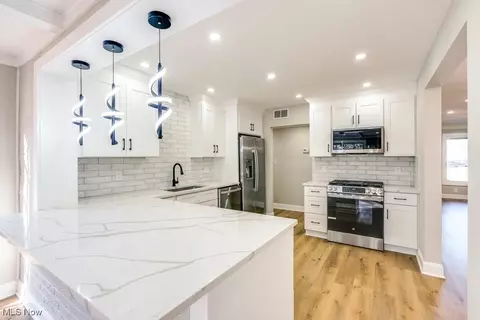 Kitchen - 509 Walnut Dr, Euclid, OH 44132 photo 2 of 5