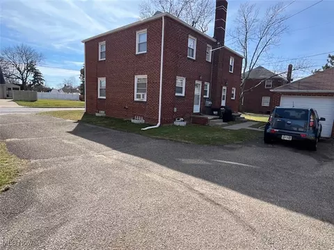 3809 4th St NW, Canton, OH 44708 photo 2