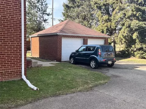 3809 4th St NW, Canton, OH 44708 photo 3