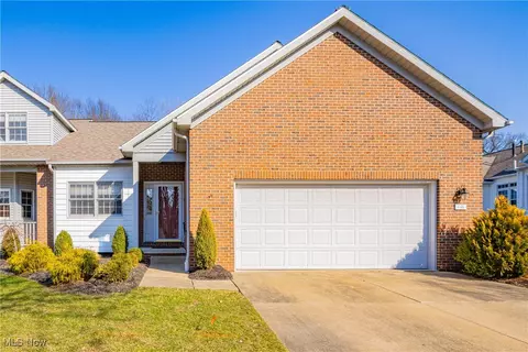 646 N Ridgecliff St, Tallmadge, OH 44278