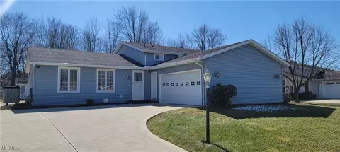 20281 Applewood Ln, Strongsville, OH 44149