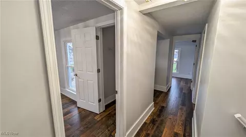 Entry Way - 534 E Main St, Bellevue, OH 44811 photo 6 of 7