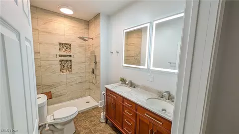 Bath - 534 E Main St, Bellevue, OH 44811 photo 1 of 7