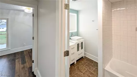 Entry Way - 534 E Main St, Bellevue, OH 44811 photo 7 of 7