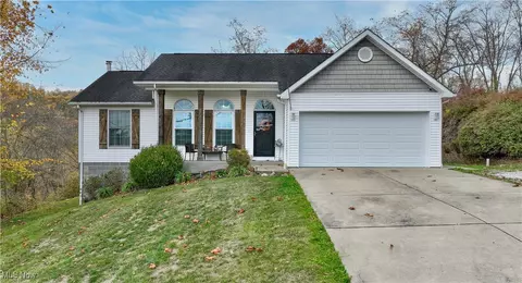 64640 Patterson Hill Rd, Bellaire, OH 43906
