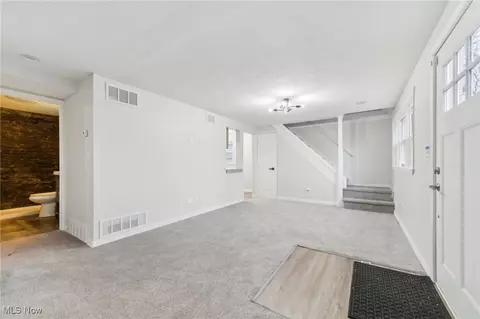 Living - 917 Euclid Ave, Lorain, OH 44052 photo 5 of 5