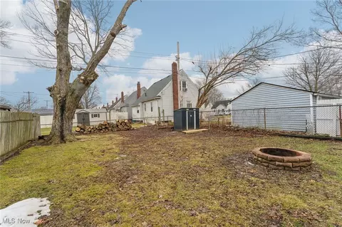 Exterior - 917 Euclid Ave, Lorain, OH 44052 photo 5 of 5