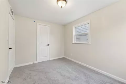 Bedroom - 917 Euclid Ave, Lorain, OH 44052 photo 4 of 7
