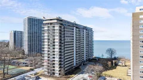 12550 Lake Ave #602, Lakewood, OH 44107