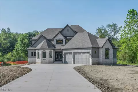 33870 Hiram Trl, Moreland Hills, OH 44022