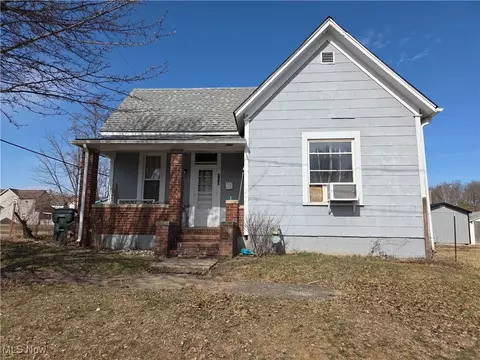 913 Garfield Ave, Cambridge, OH 43725
