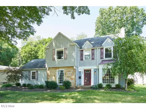 132 Sand Run Rd, Akron, OH 44313