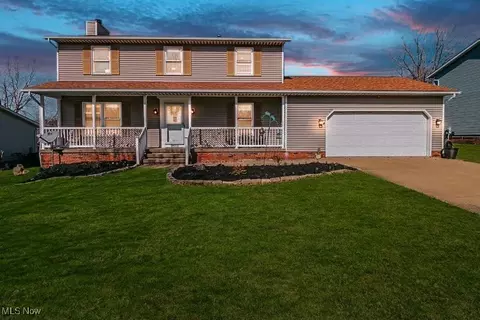 9615 Green Valley Dr, Mentor, OH 44060