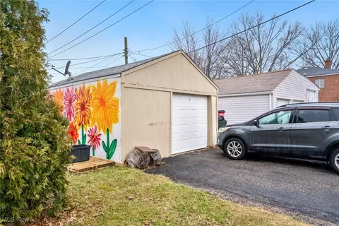 21001 Priday, Euclid, OH 44123 photo 26
