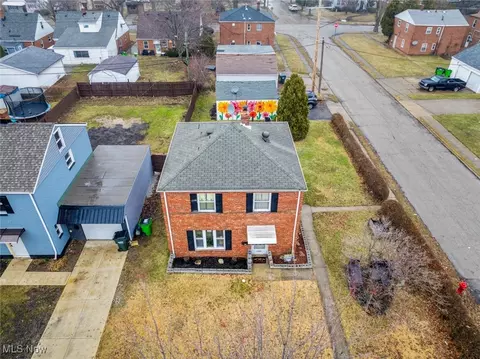 21001 Priday, Euclid, OH 44123 photo 2