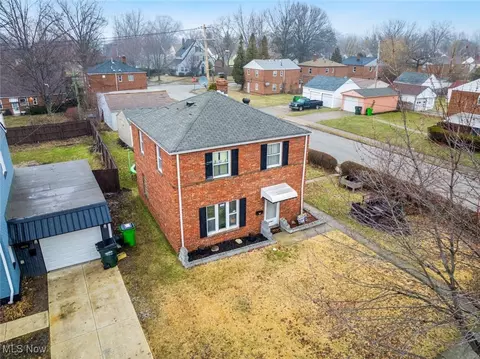21001 Priday, Euclid, OH 44123 photo 28