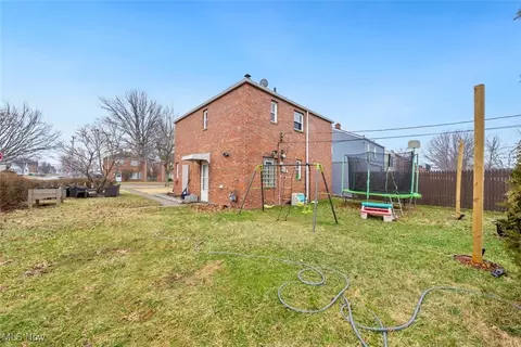 21001 Priday, Euclid, OH 44123 photo 24