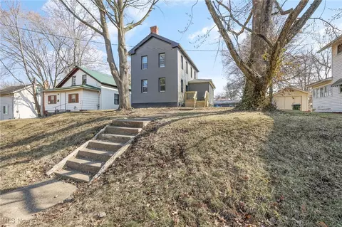 355 N Grant St, Wooster, OH 44691