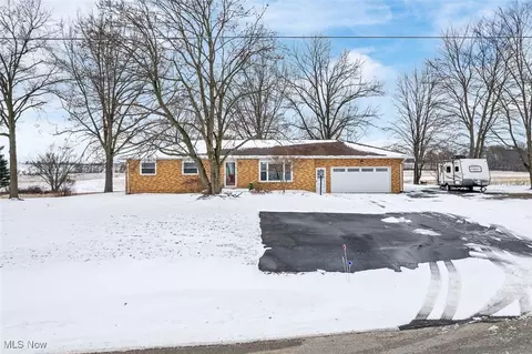 5208 Canaan Center Rd, Wooster, OH 44691