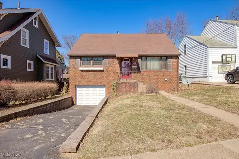1607 20th St NW, Canton, OH 44709