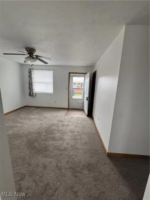 Living - 28 Epling St, Elizabeth, WV 26143 photo 3 of 4