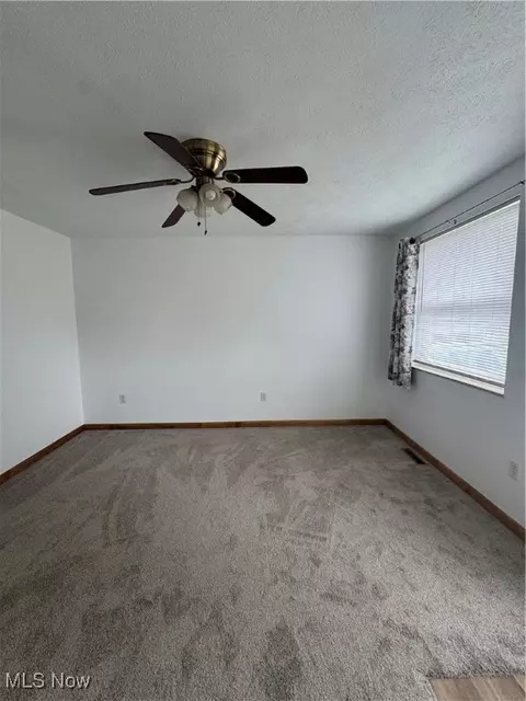 Living - 28 Epling St, Elizabeth, WV 26143 photo 2 of 4