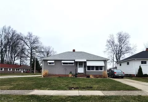 667 Sterling Rd, Wickliffe, OH 44092
