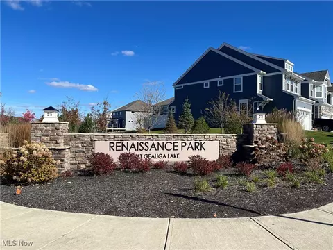 975 Memory Ln # -3, Aurora, OH 44202 photo 2