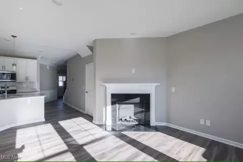 975 Memory Ln # -3, Aurora, OH 44202 photo 6