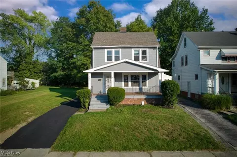 885 Greyton Rd, Cleveland Heights, OH 44112