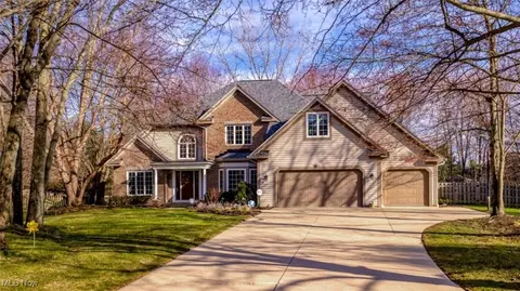 6925 Waterpepper Cir, Solon, OH 44139