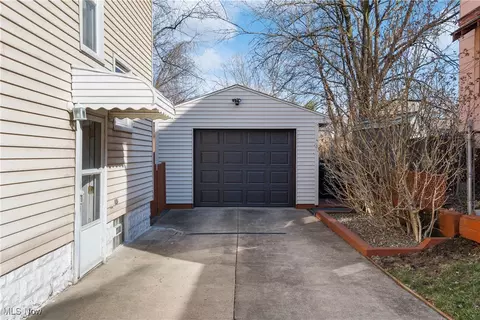 239 Dayton Pl, Akron, OH 44310 photo 24