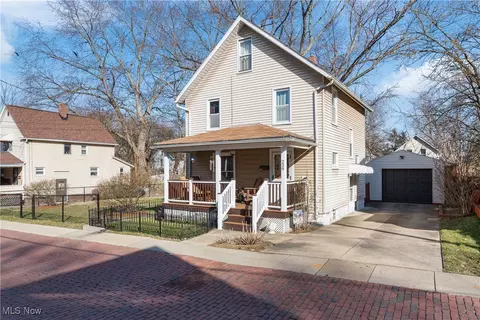 239 Dayton Pl, Akron, OH 44310