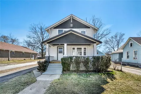 623 W 24th St, Lorain, OH 44052