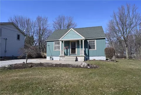 5077 French Creek Rd, Sheffield Village, OH 44054