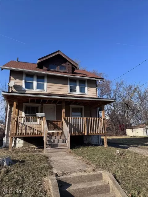 939 Palmetto Ave, Akron, OH 44306