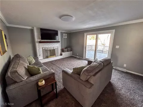 Living - 7041 Claybourne Ave, Boardman, OH 44512 photo 1 of 5