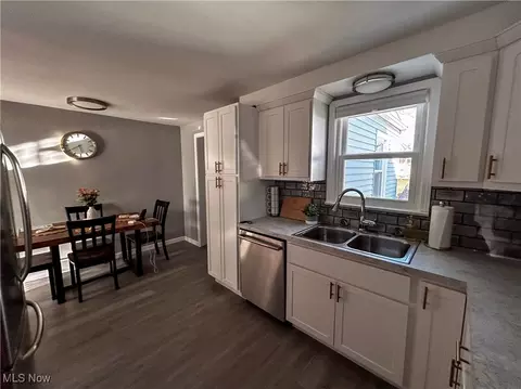 Kitchen - 7041 Claybourne Ave, Boardman, OH 44512 photo 1 of 3
