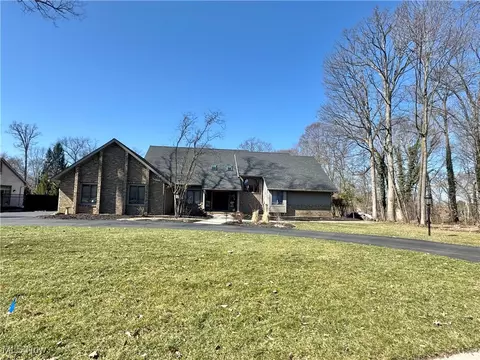 244 Hunters Holw, Warren, OH 44484