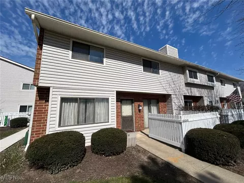 4312 Austin Ct # -5, North Olmsted, OH 44070