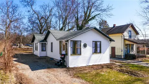 477 Pratt St, Ravenna, OH 44266