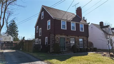719 Johnson Ave, Bedford, OH 44146