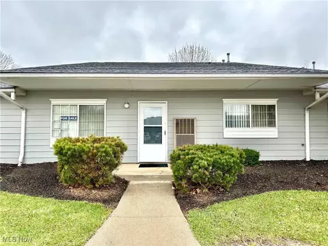 27069 Oakwood Cir #W 103, Olmsted Twp, OH 44138
