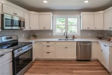 3032 Rohrer Rd, Wadsworth, OH 44281 photo 8