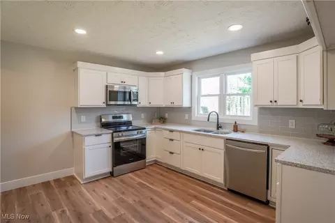 3032 Rohrer Rd, Wadsworth, OH 44281 photo 9