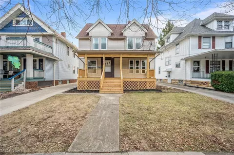 1239 Cook Ave, Lakewood, OH 44107