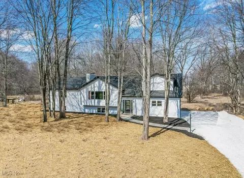 2003 Twinsburg Rd, Twinsburg, OH 44087